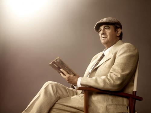 Plácido Domingo as Pablo Neruda, Photo by Art Streiber